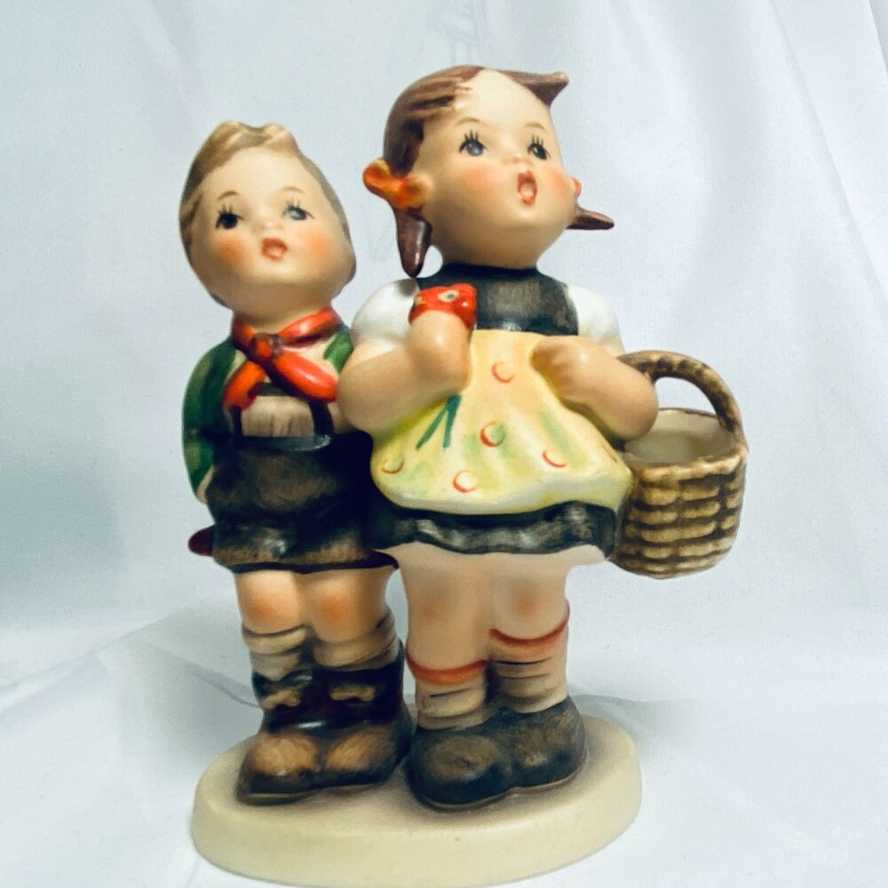 VNTG Goebel Hummel TO MARKET #49 3/0 Stylized Bee TMK-3, 1960-72 W. Germany VGUC